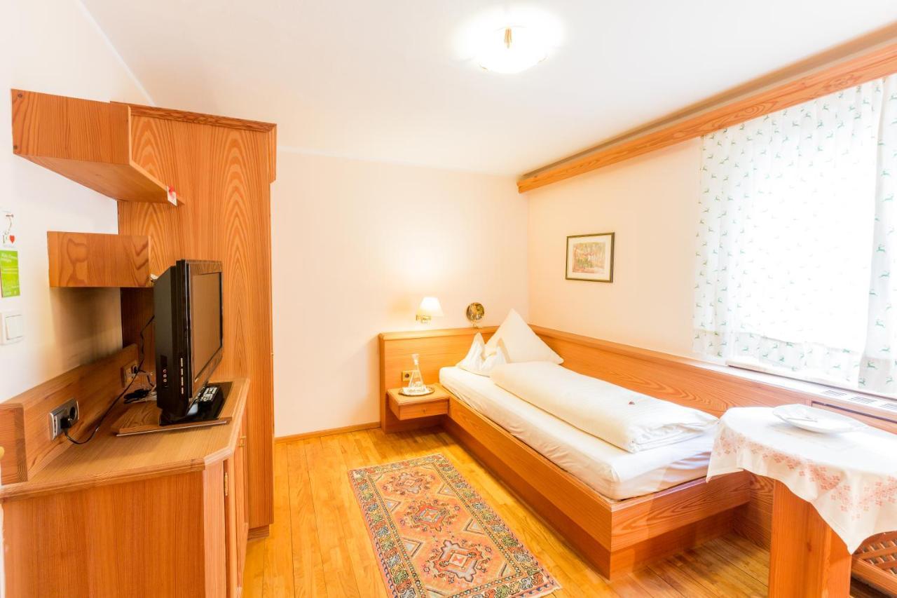 Biohotel Schweitzer 米耶明 外观 照片