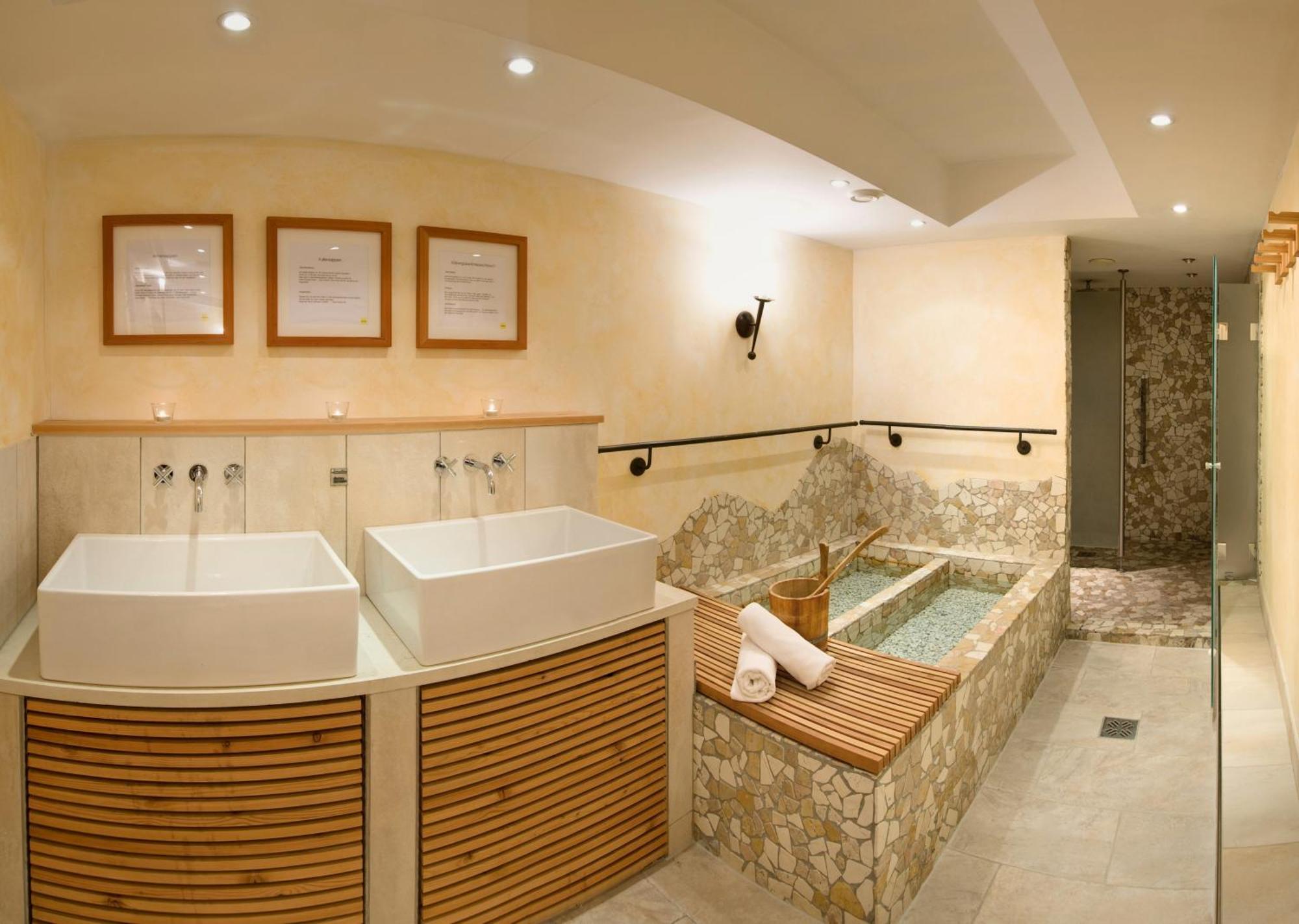 Biohotel Schweitzer 米耶明 外观 照片