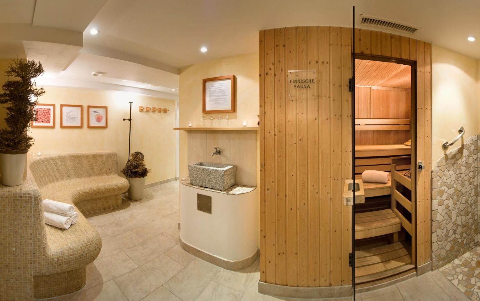 Biohotel Schweitzer 米耶明 外观 照片