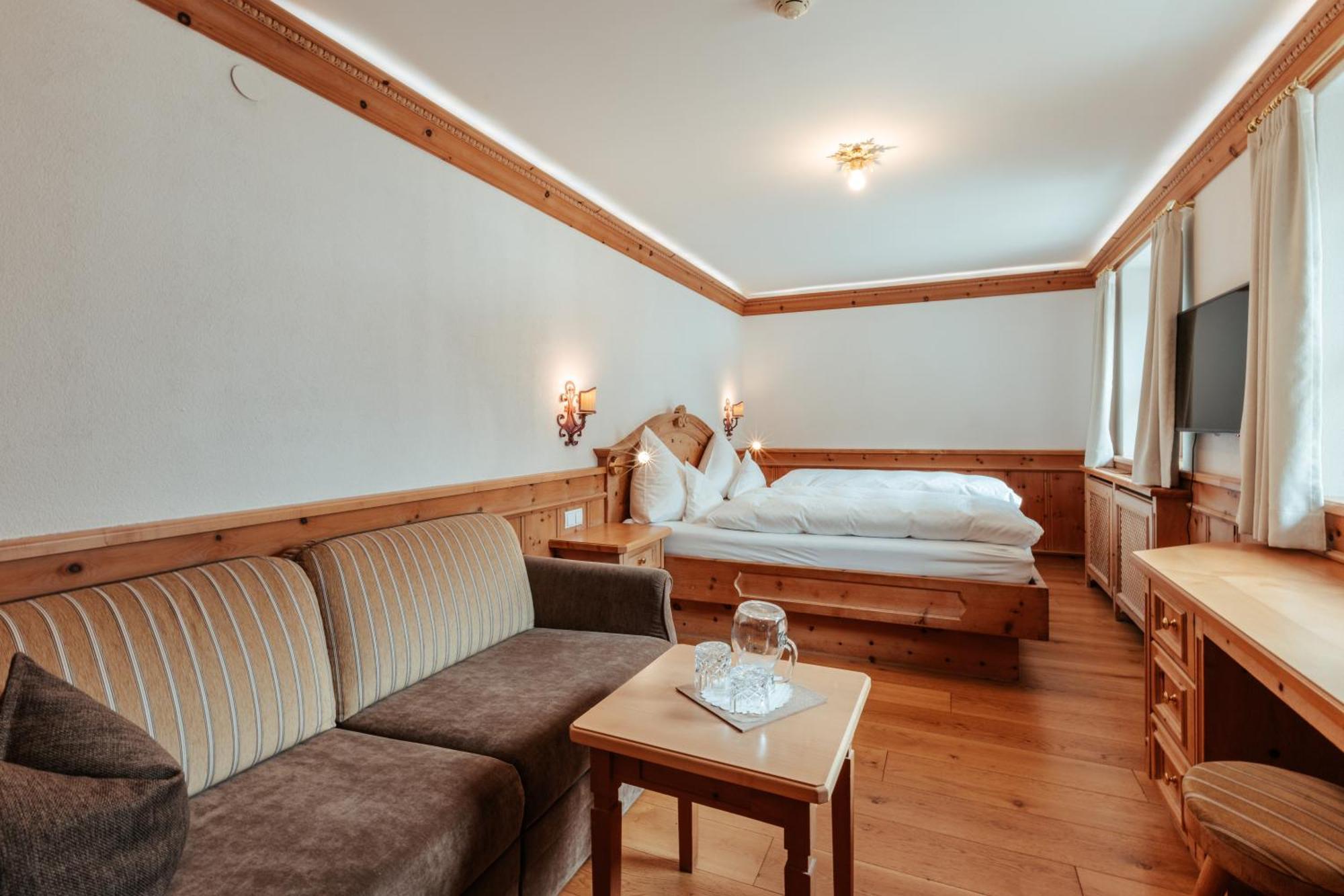 Biohotel Schweitzer 米耶明 外观 照片