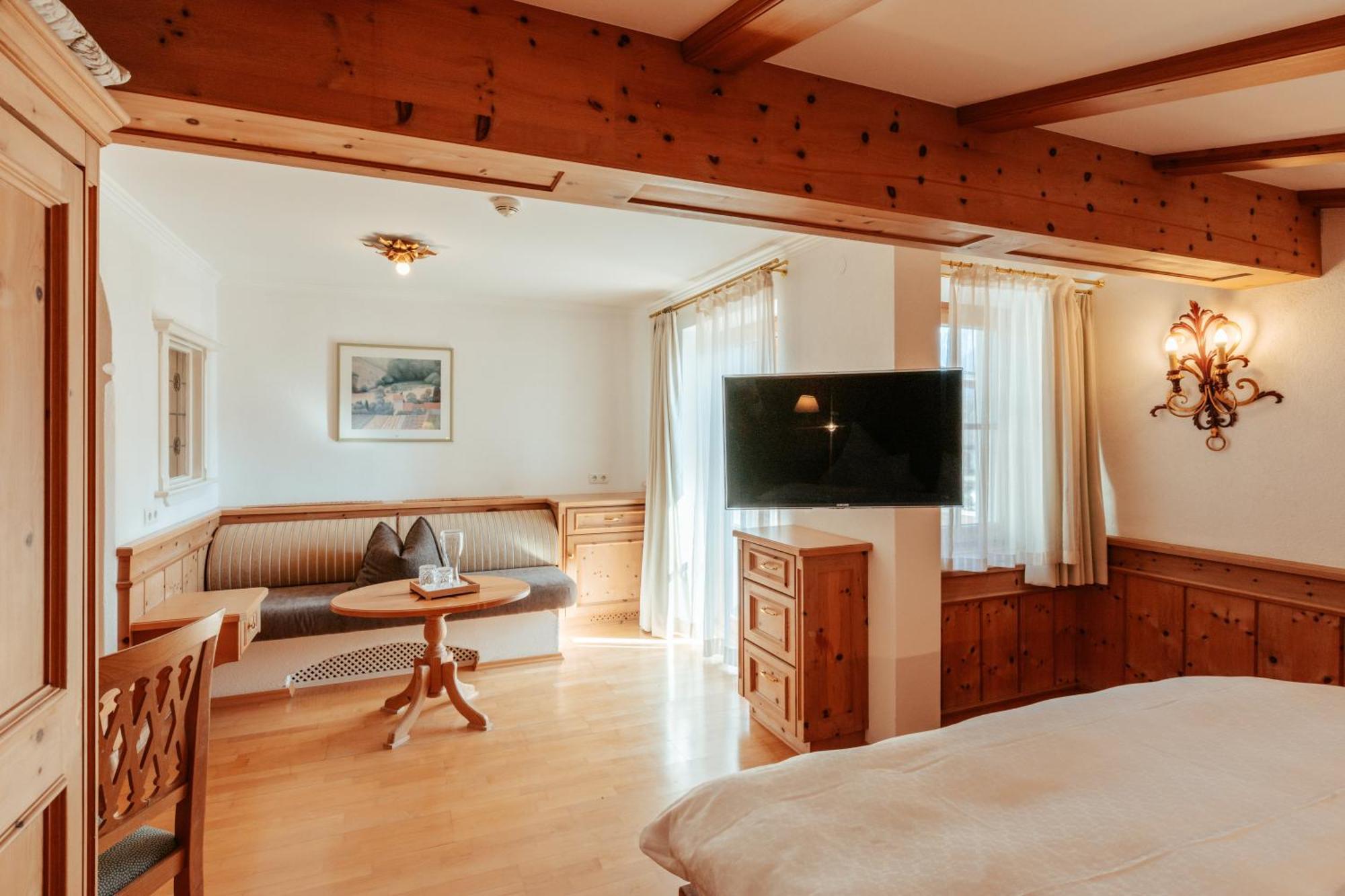 Biohotel Schweitzer 米耶明 外观 照片
